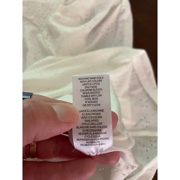 T Tahari Woman NWT 3XL White Flutter Sleeve Short Sleeve Top Plus Size Tee - Picture 12 of 12